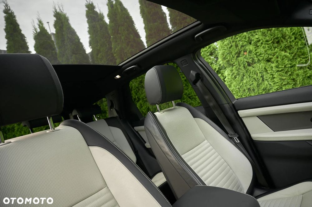 Land Rover Discovery Sport 2.0 D180 R-Dynamic S - 16