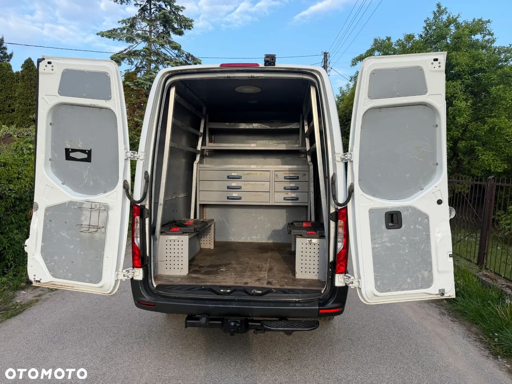 Mercedes-Benz SPRINTER - 34