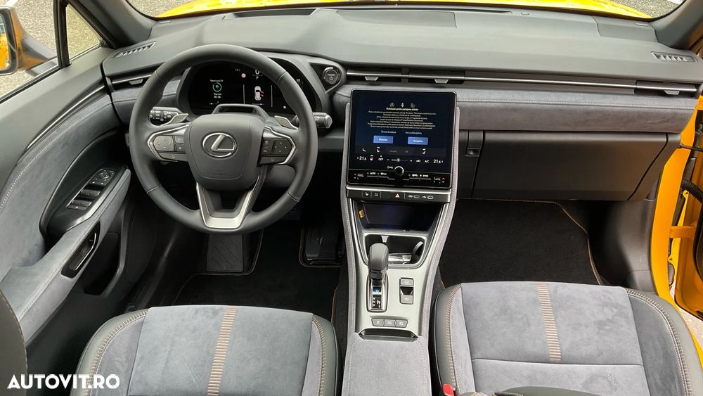 Lexus LBX 1.5 HEV 4x2 CVT Cool - 8