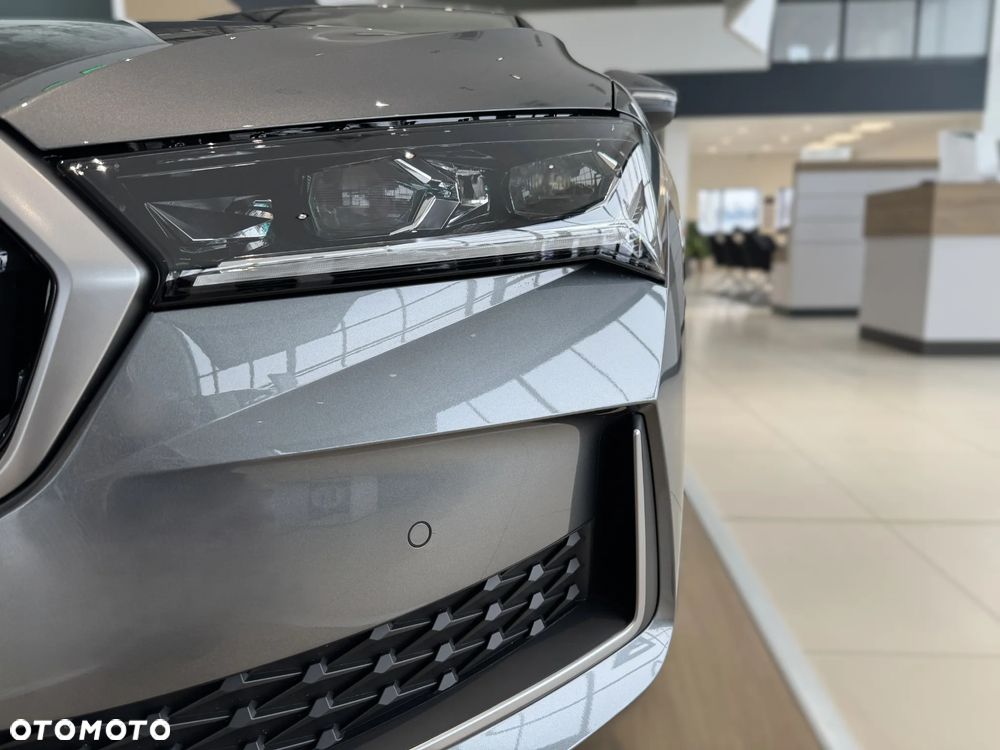 Skoda Superb 2.0 TDI SCR 4x4 L&K DSG - 8