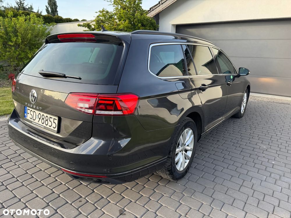 Volkswagen Passat 2.0 TDI (BlueMotion Technology) Comfortline - 1