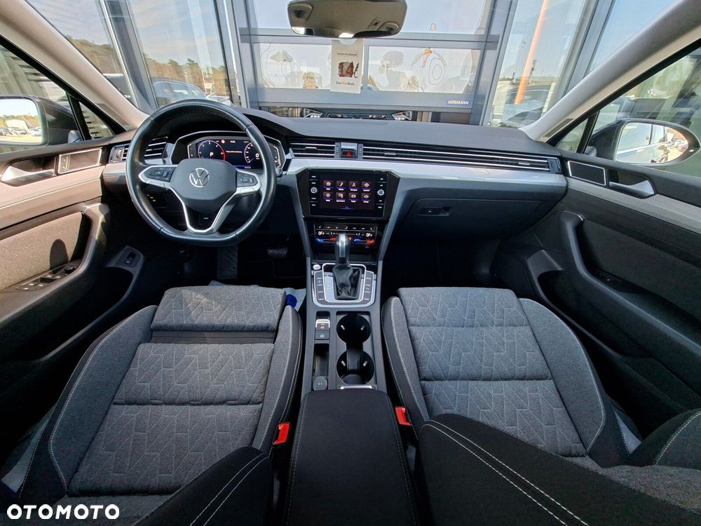 Volkswagen Passat - 20