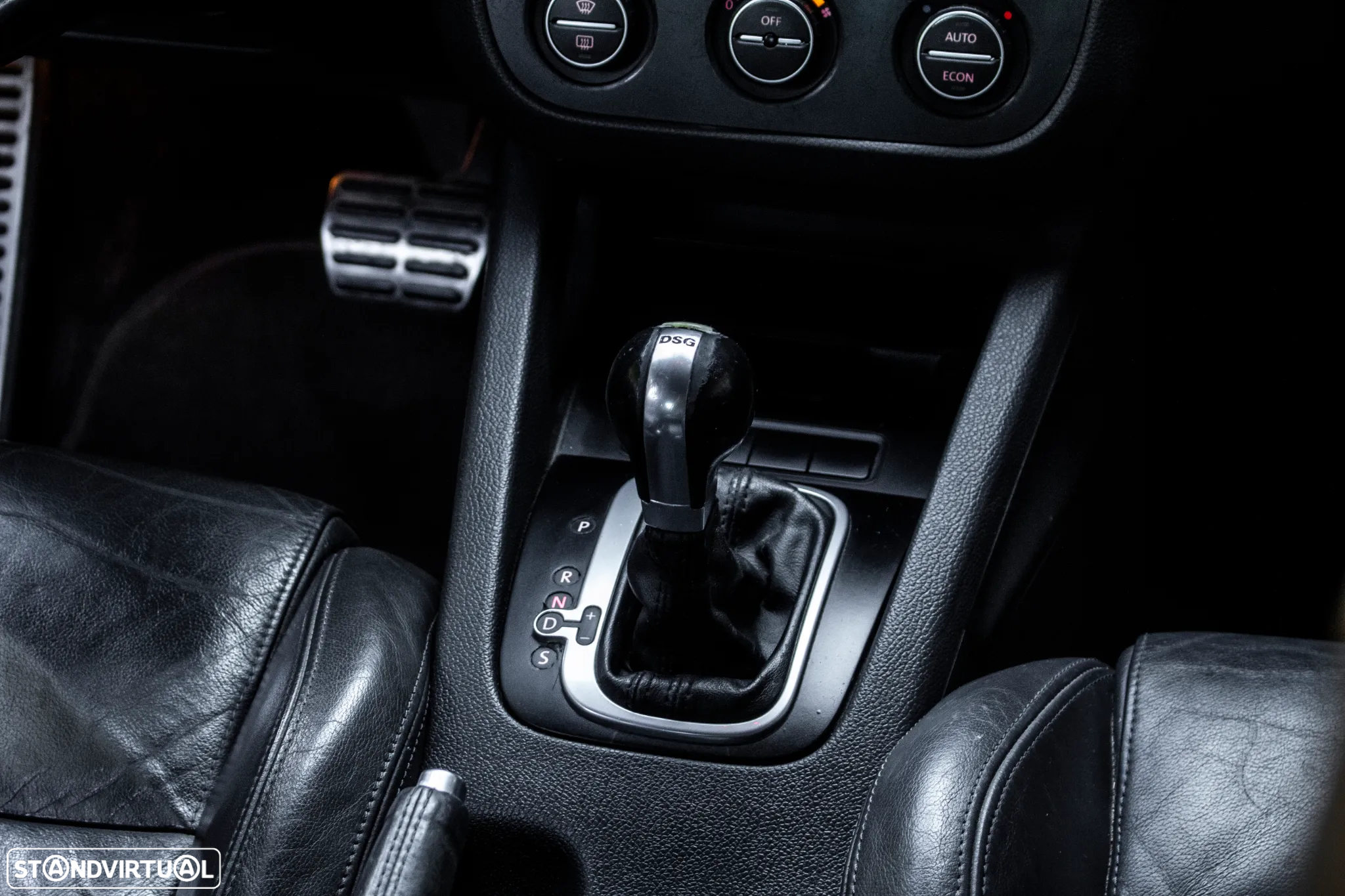 VW Golf 2.0 GTi DSG - 35
