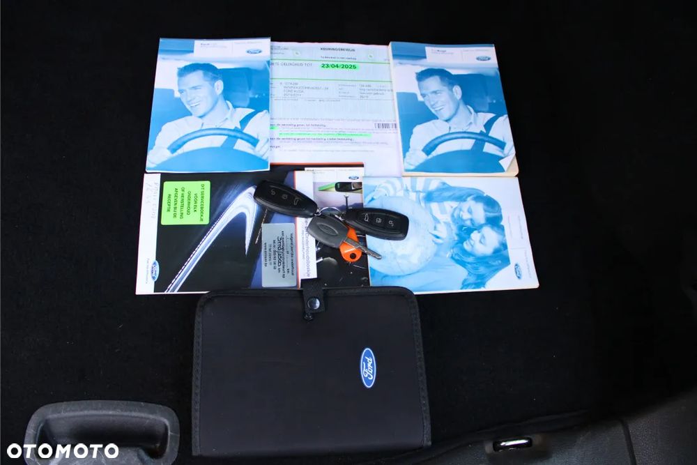 Ford Kuga 2.0 TDCi 2x4 Titanium - 28