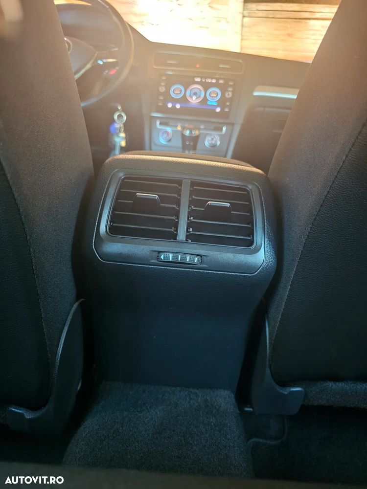 Volkswagen Golf 1.0 TSI Trendline - 39