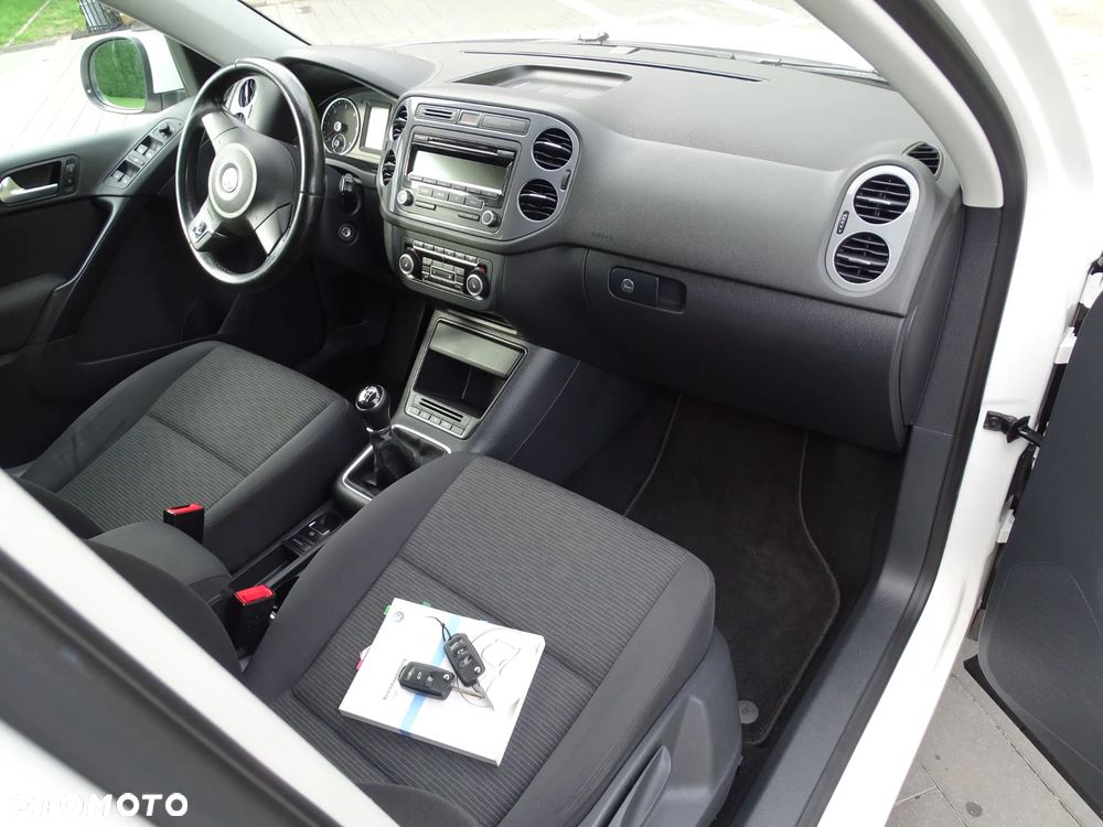 Volkswagen Tiguan - 10