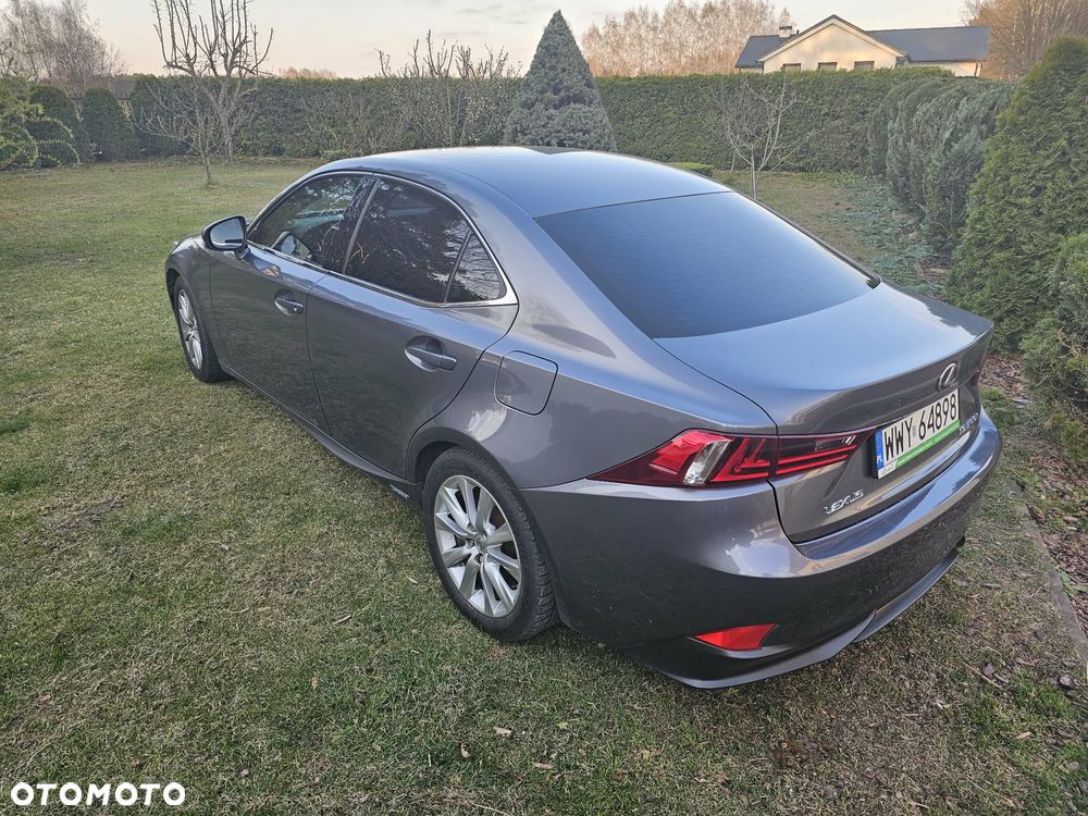 Lexus IS 300h Comfort - 3