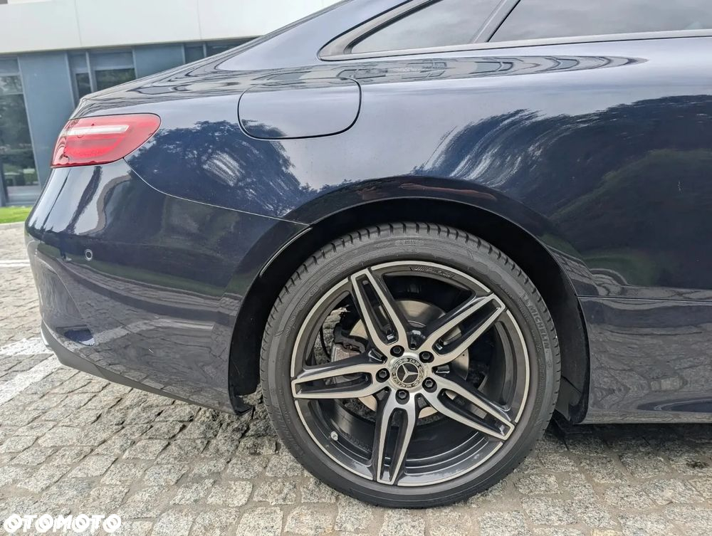 Mercedes-Benz Klasa E 220 d Coupe 4-Matic 9G-TRONIC - 7