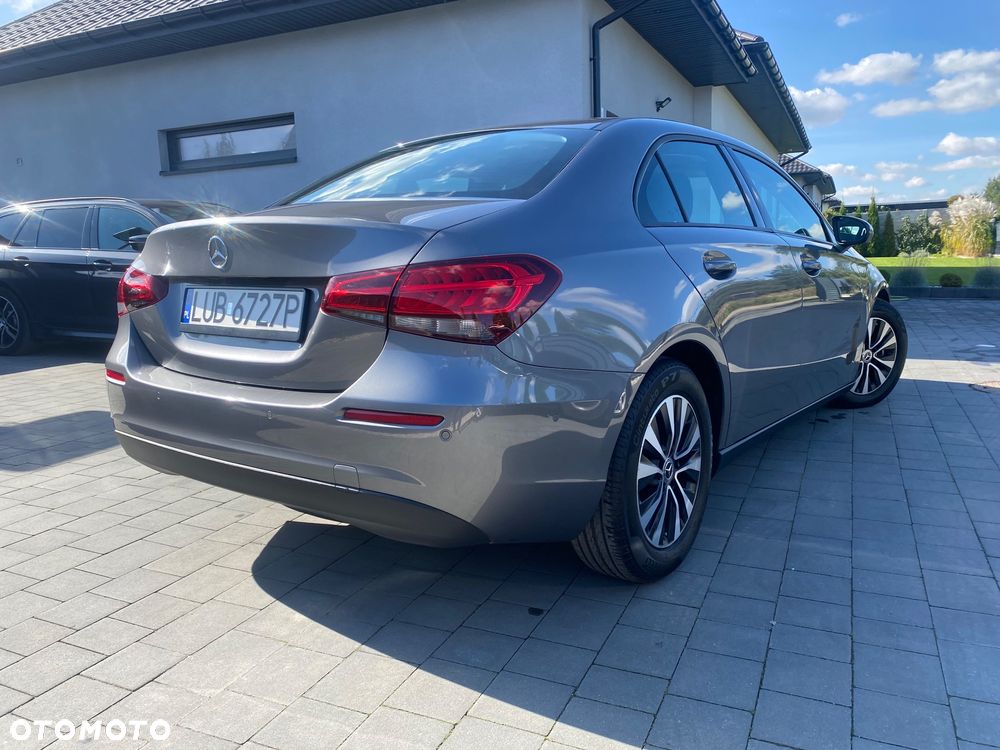 Mercedes-Benz Klasa A 180 d 8G-DCT Lim Entry - 4