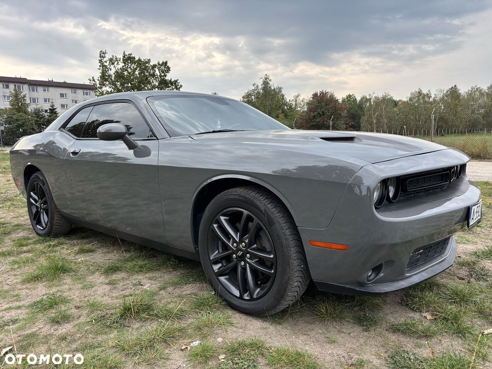 Dodge Challenger - 2