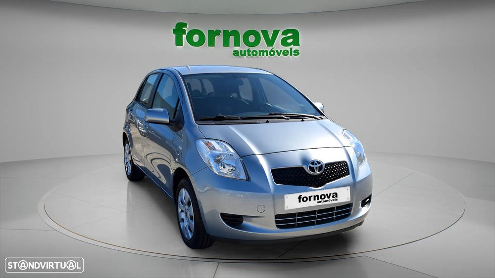 Toyota Yaris - 4
