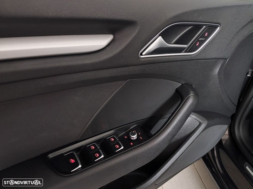 Audi A3 Cabrio 2.0 TDi Sport - 23