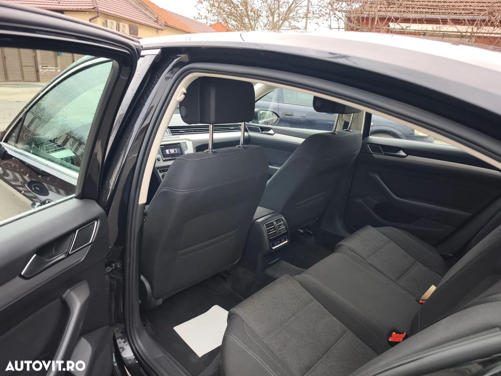 Volkswagen Passat 2.0 TDI (BlueMotion Technology) Highline - 11