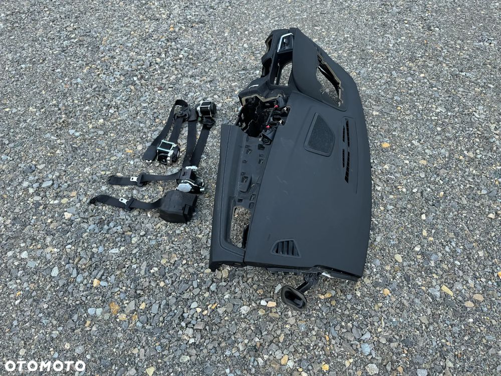 DESKA KONSOLA KOKPIT PODUSZKA PASY BMW F45 F46 ORYGINALNA - 2