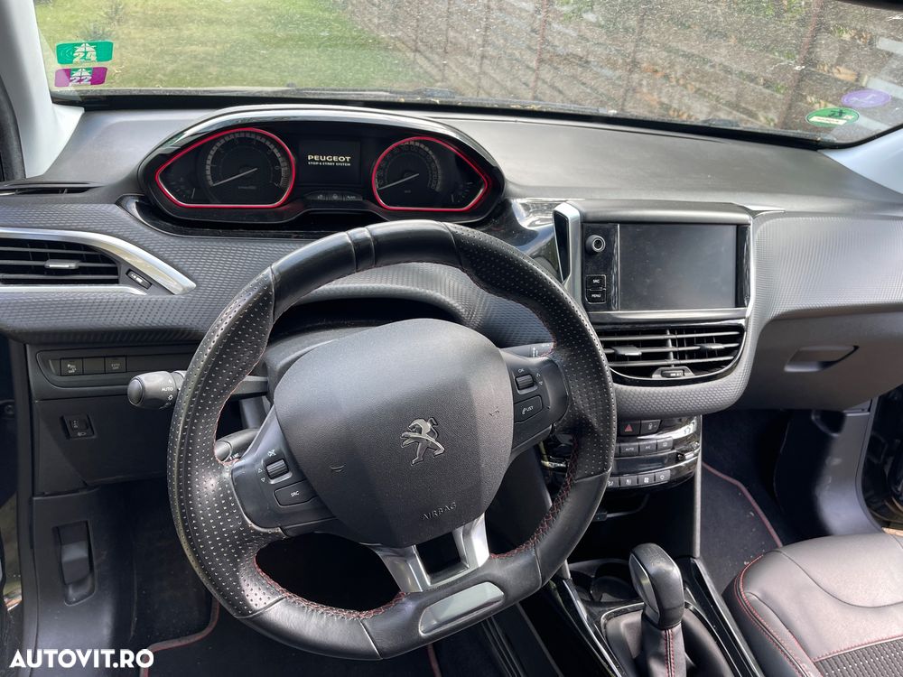 Peugeot 2008 1.2 PureTech Turbo GT-Line - 21