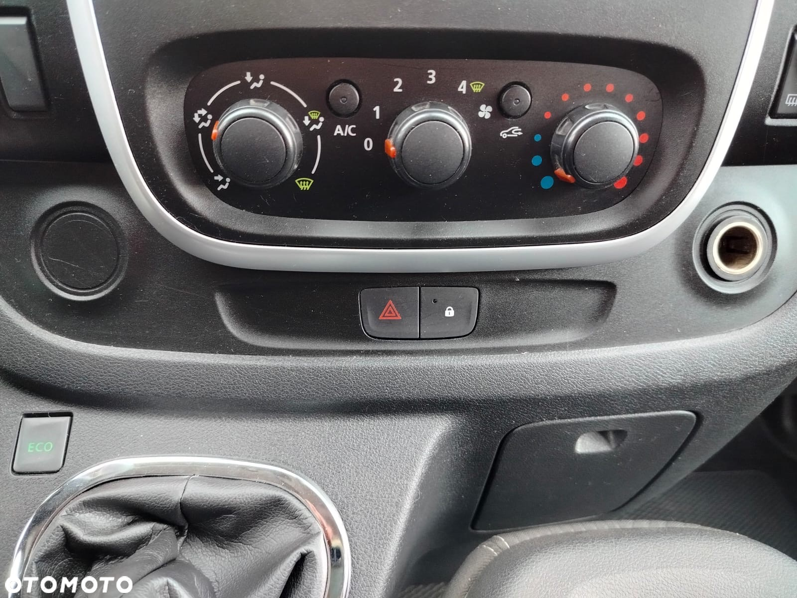 Renault Trafic - 31