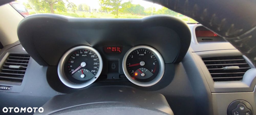 Renault Megane 1.6 16V Privilege - 17