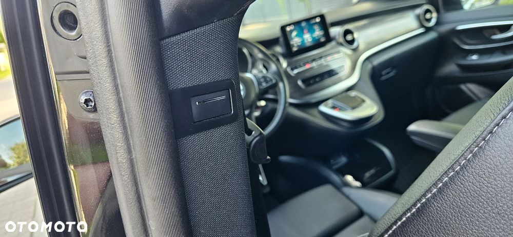 Mercedes-Benz Klasa V 220 d Avantgarde 9G-Tronic - 24