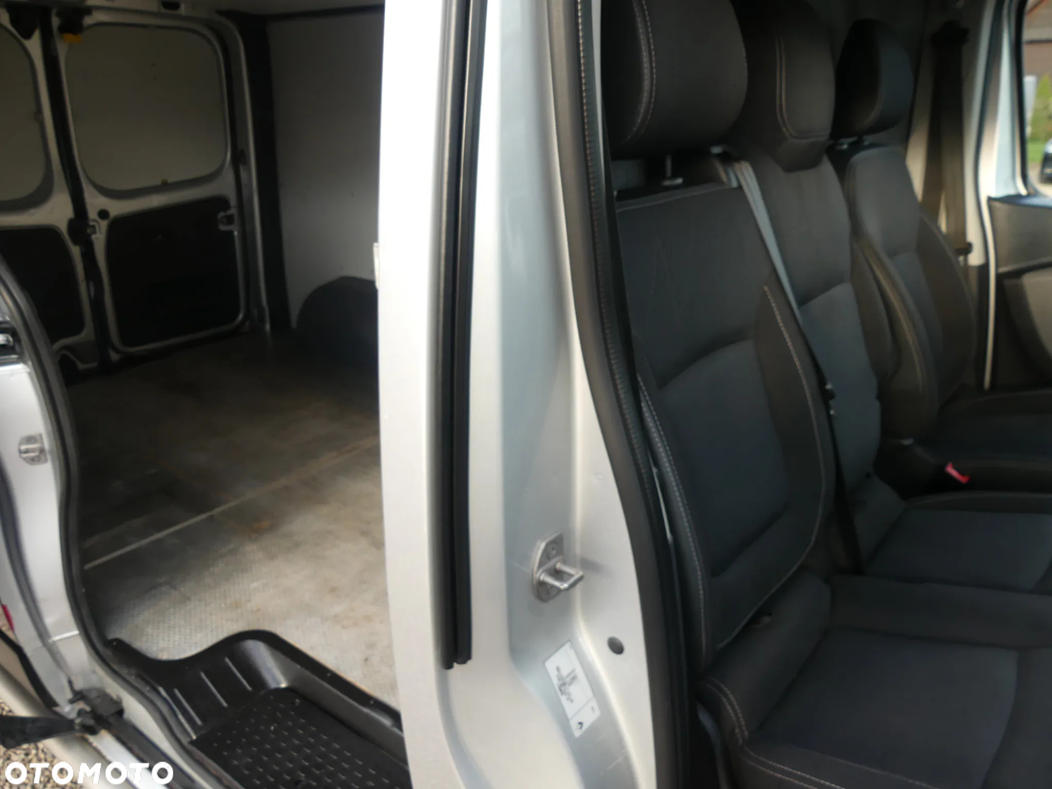 Renault TRAFIC FORMUŁA EDITION - 27