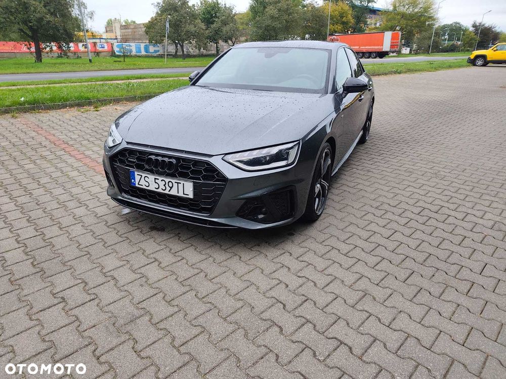 Audi A4 Limousine - 1