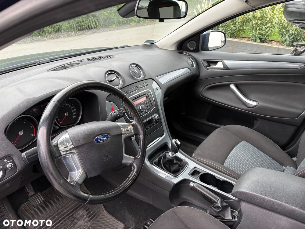 Ford Mondeo - 10