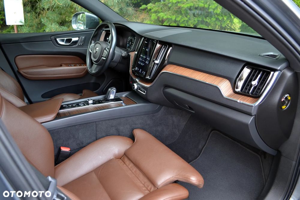 Volvo XC 60 - 24