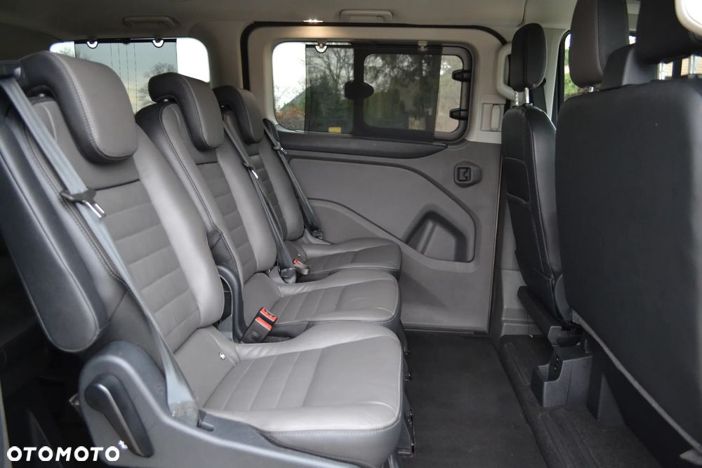 Ford Tourneo Custom 2.0 TDCi L1 Titanium SelectShift - 26