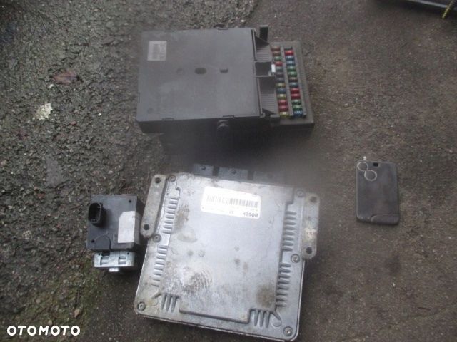 RENAULT ESPACE IV 4 ZESTAW KOMPUTER BLOKADA IMMO KARTA 2.2 dci 8200211726 - 1