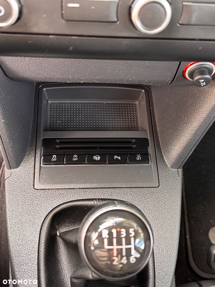 Volkswagen Touran 2.0 TDI DPF BlueMotion Technology Highline - 13