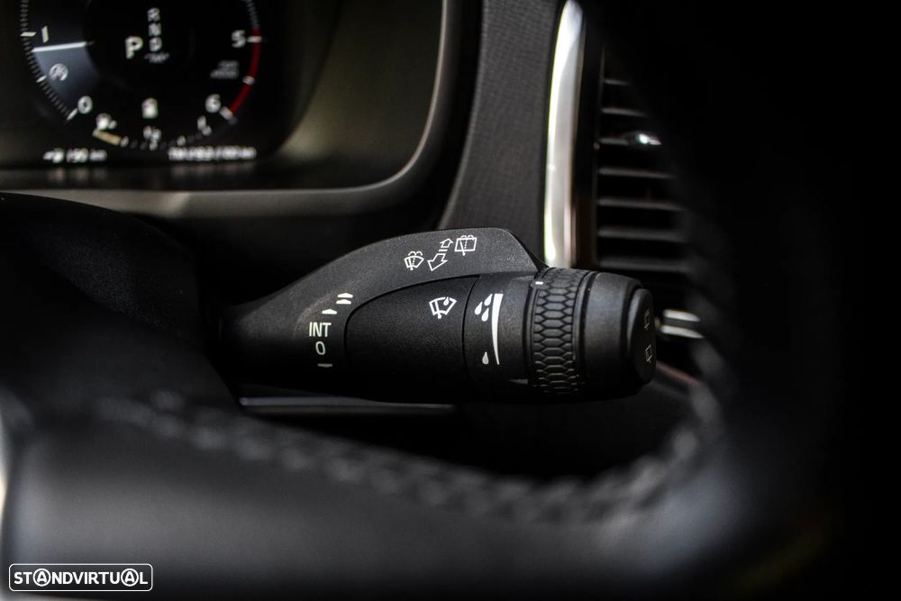 Volvo XC 90 B5 D AWD Geartronic Momentum Pro - 16