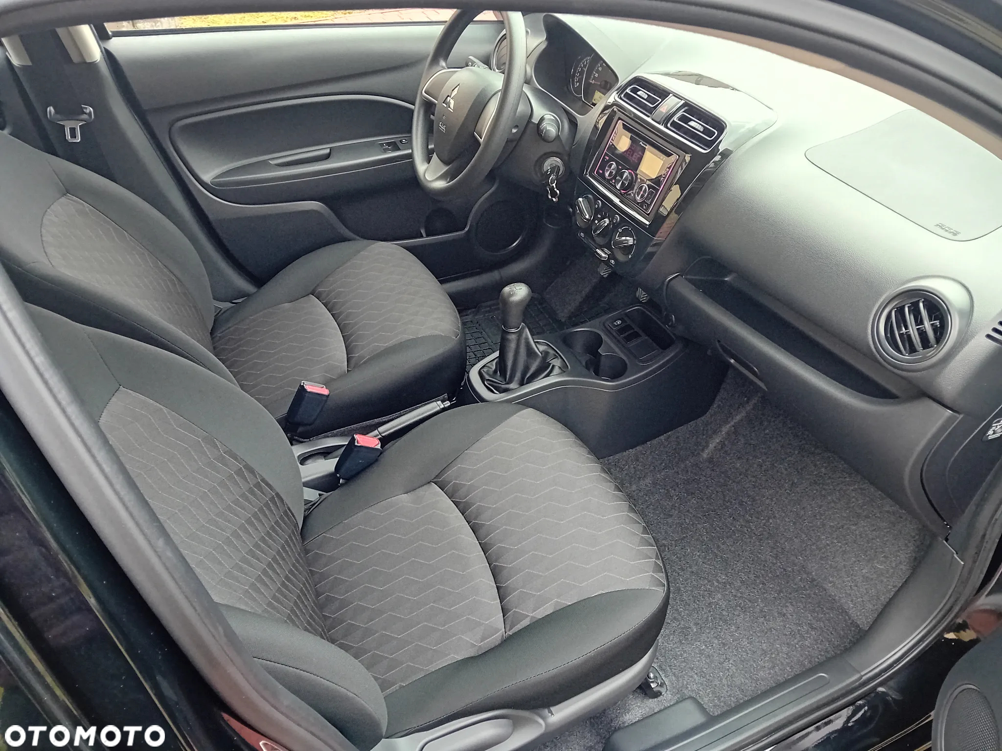 Mitsubishi Space Star 1.2 - 4
