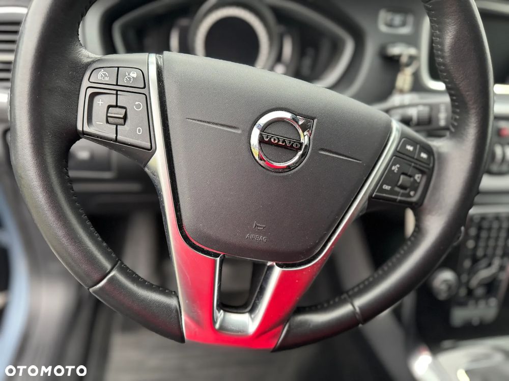 Volvo V40 Cross Country D3 - 17