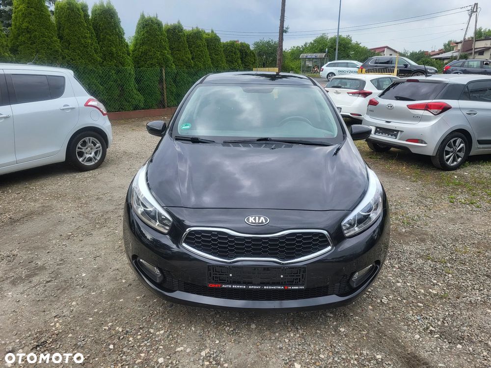 Kia Ceed 1.4 CVVT Dream-Team Edition - 9