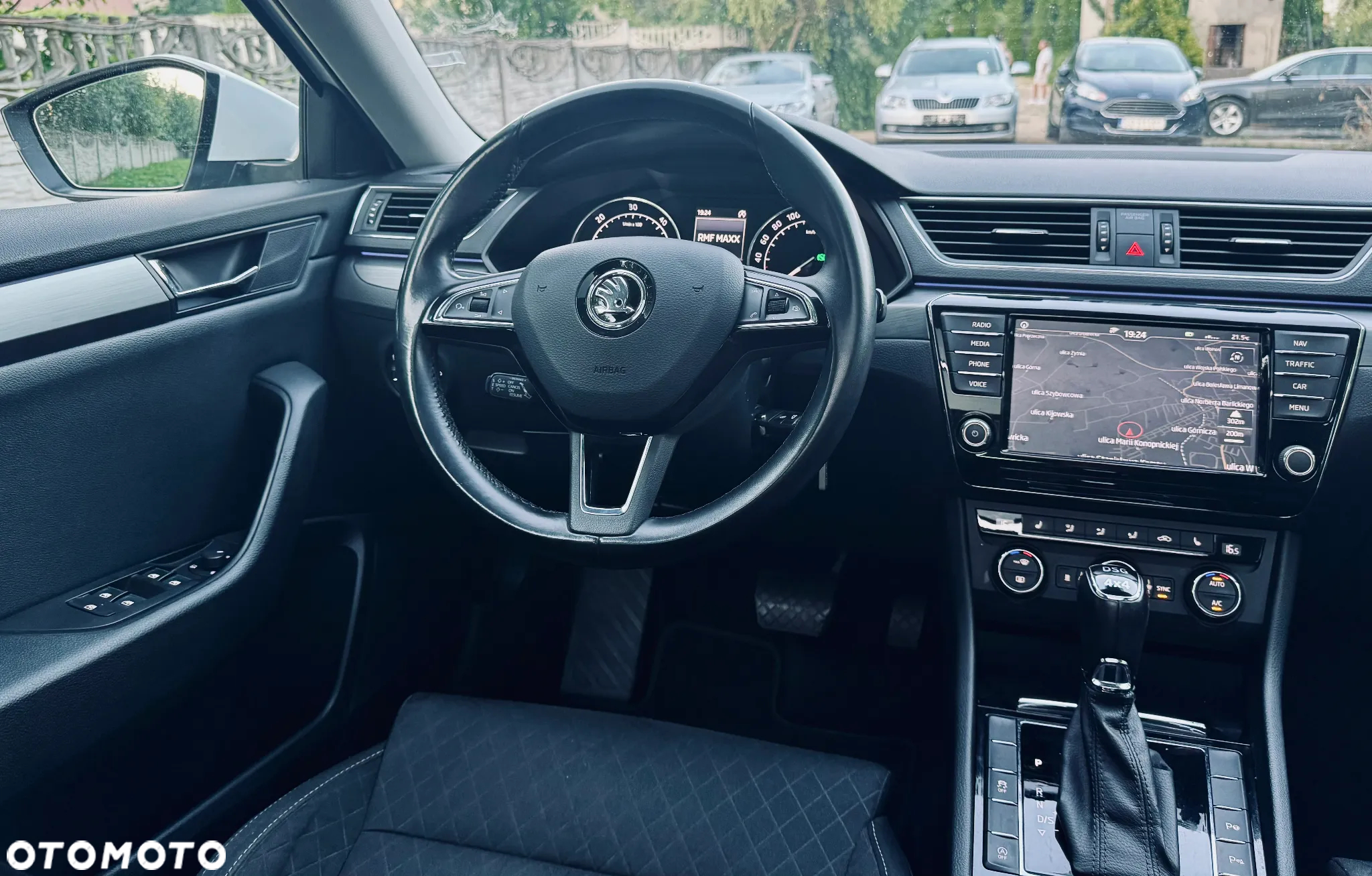 Skoda Superb Combi 2.0 TDI 4x4 DSG Premium Edition - 9