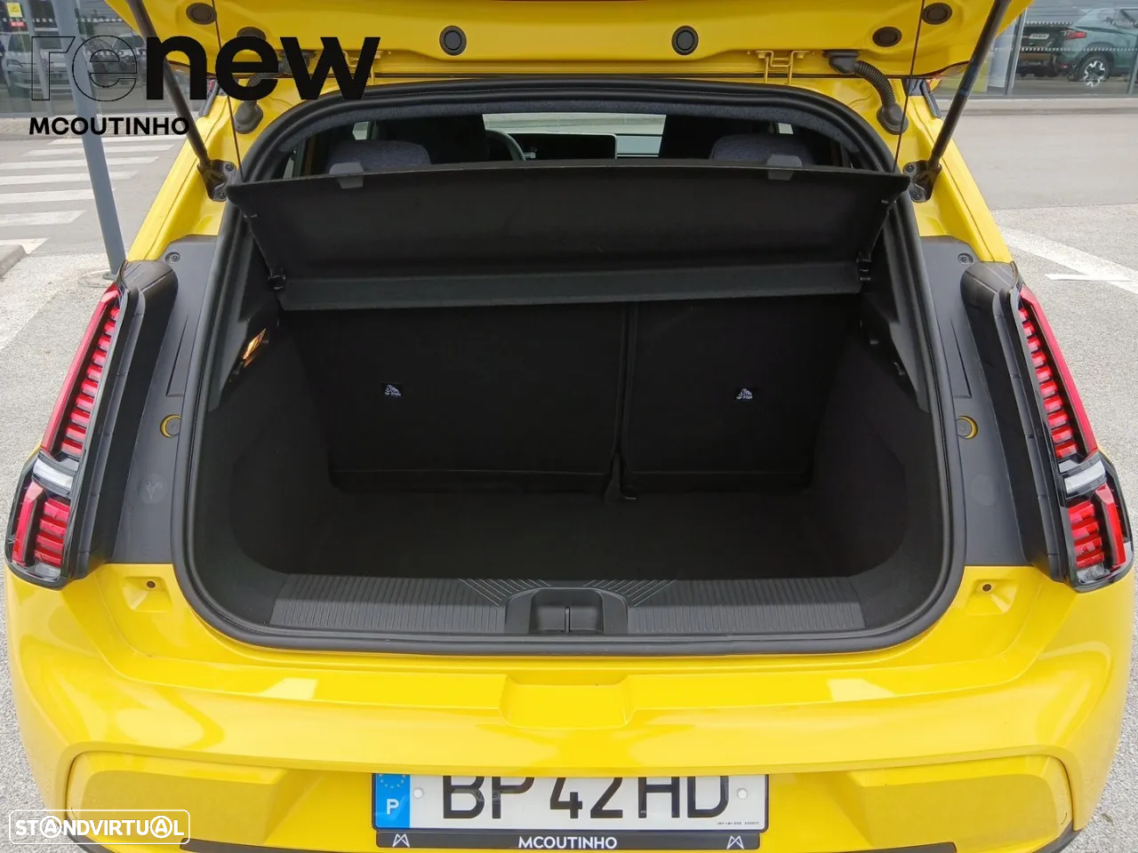 Renault 5 E-Tech 52 kWh Techno Autonomia Conforto - 19