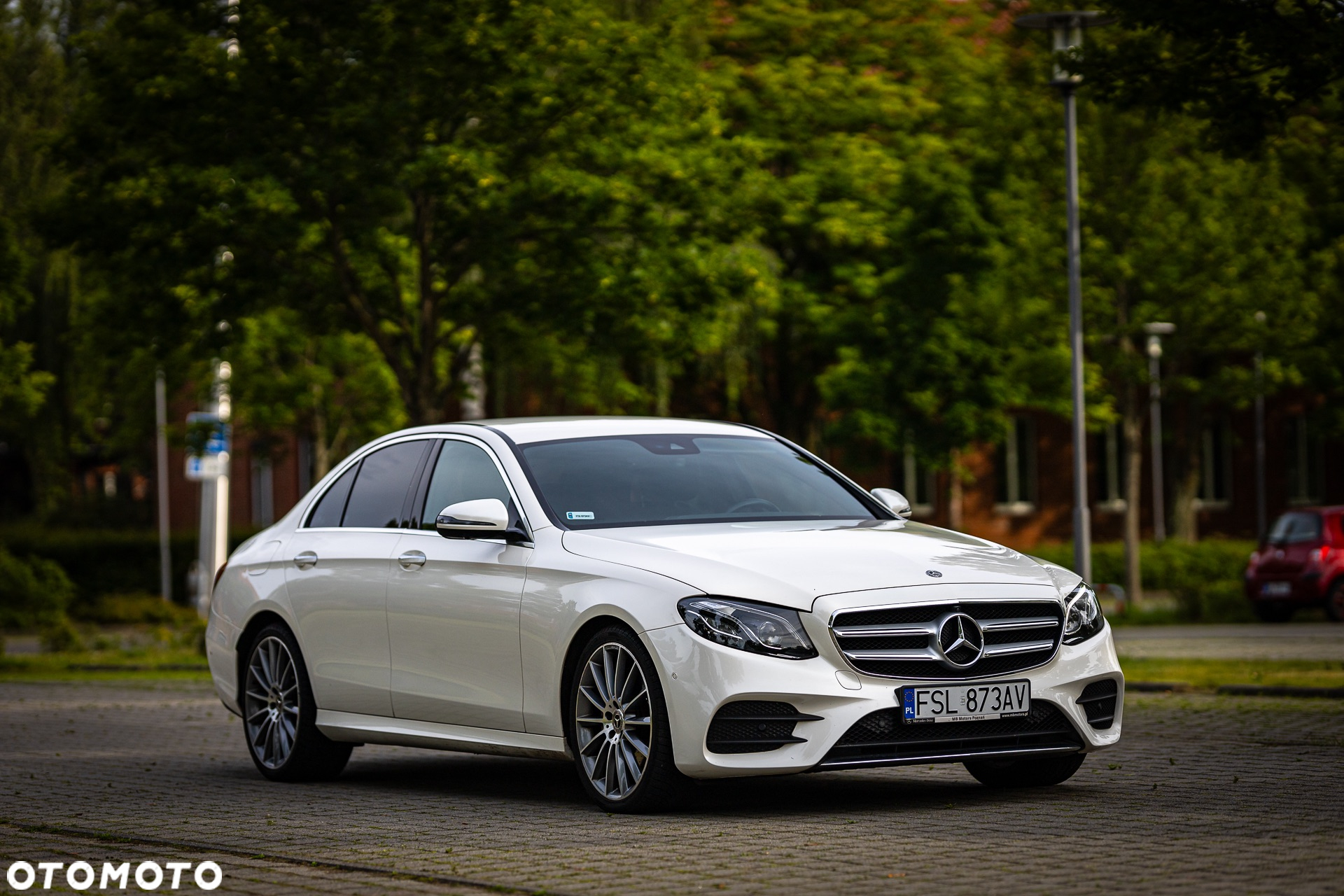Mercedes-Benz Klasa E 220 d 4-Matic 9G-TRONIC - 3