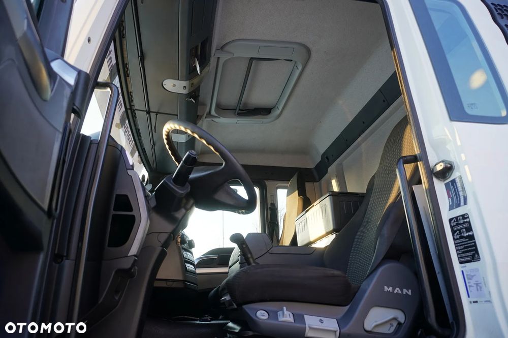 MAN TGS 26.360 / Rama 550 cm / oś skrętna / Euro 5 - 10