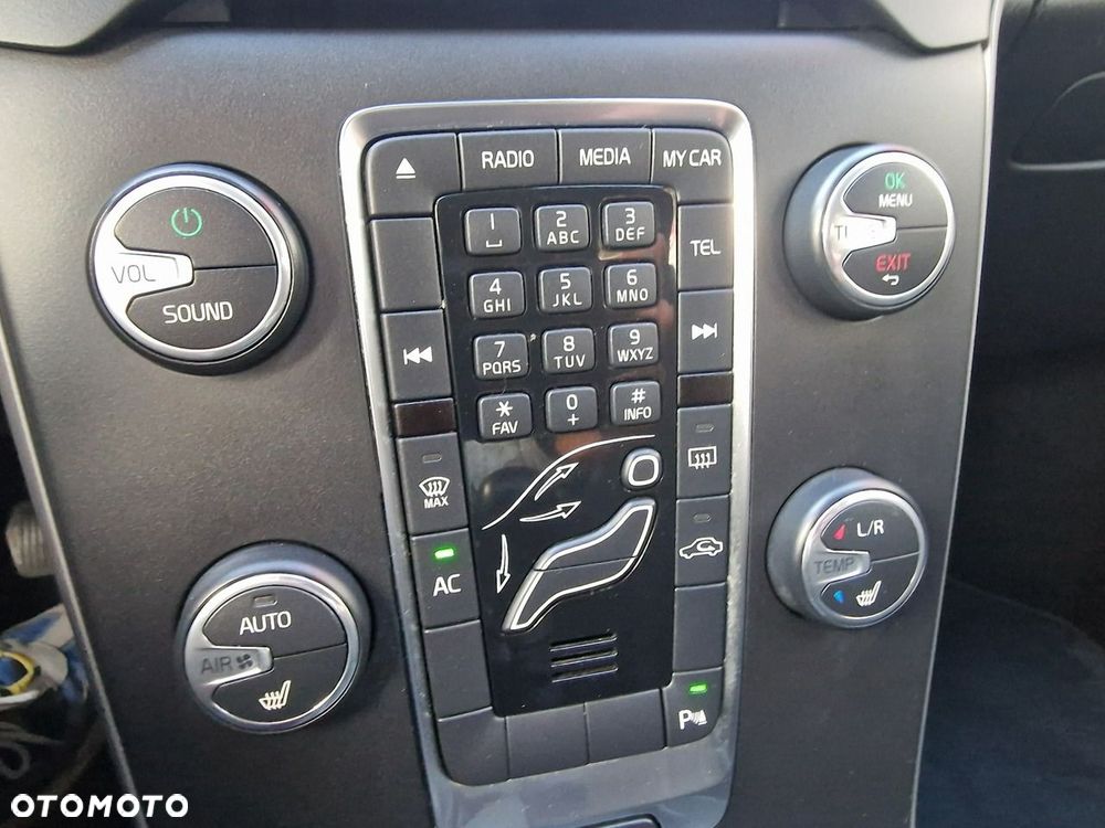 Volvo V40 T3 Kinetic - 25
