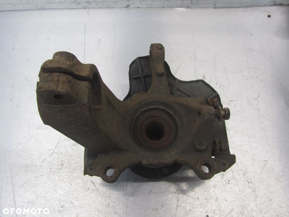 Citroen Jumper-Ducato-Boxer 3.0 06->piasta-zwrotnica prawy przód 16" - 2