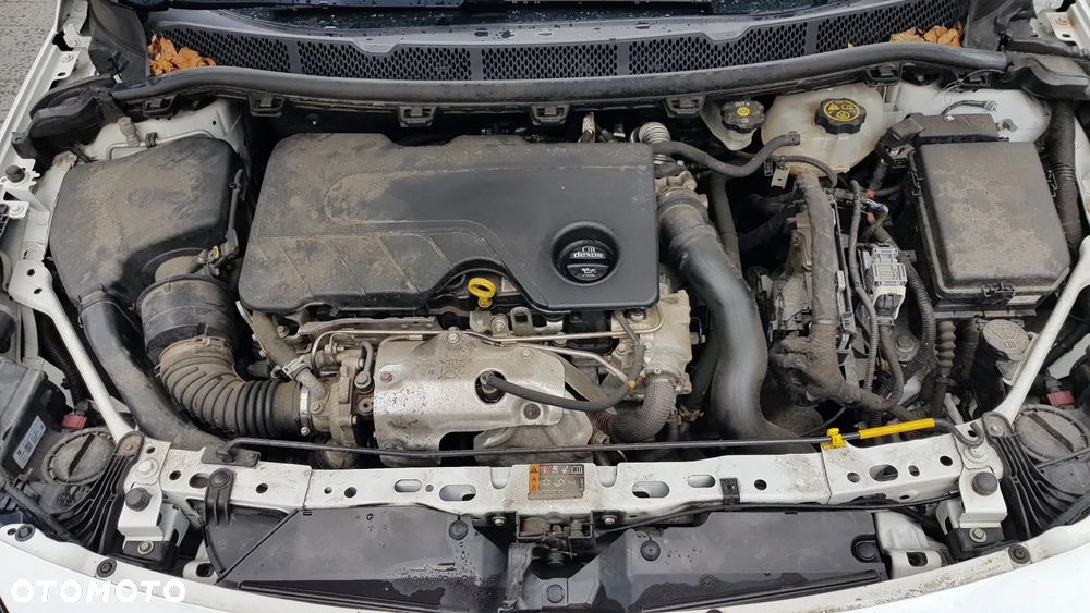 Opel Astra 1.6 D (CDTI) Start/Stop Edition - 9