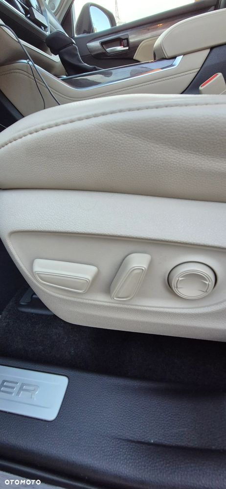 Toyota Highlander 2.5 Hybrid Executive - 37