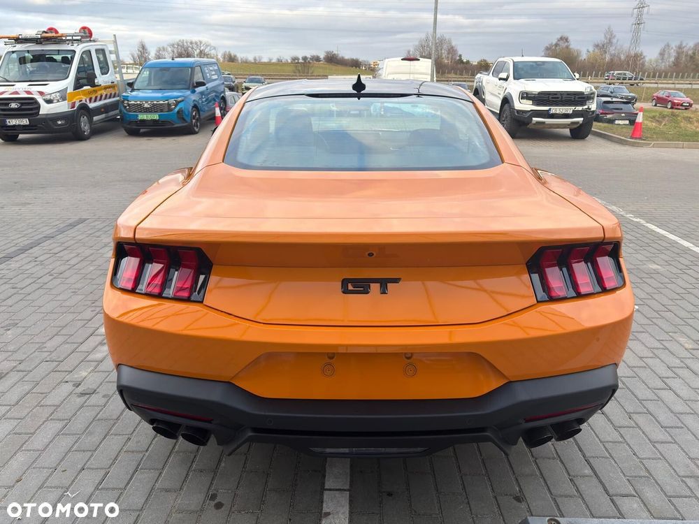 Ford Mustang - 9