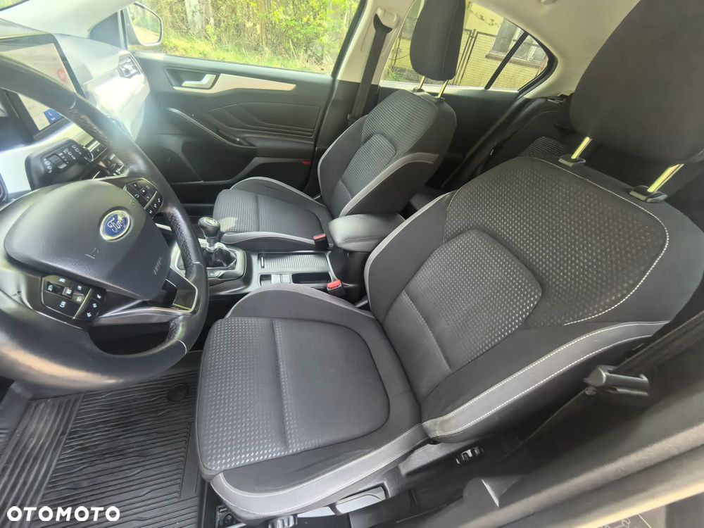 Ford Focus 1.0 EcoBoost STart-Stopp-System TITANIUM - 32