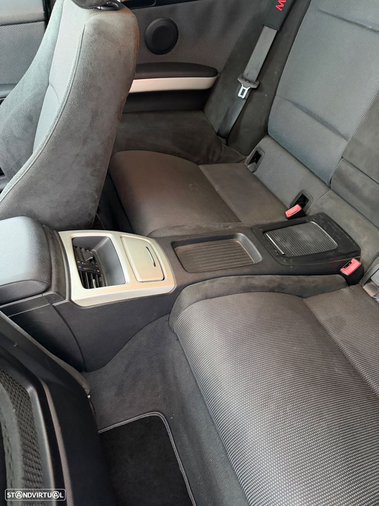 BMW 320 d Coupe Auto - 12