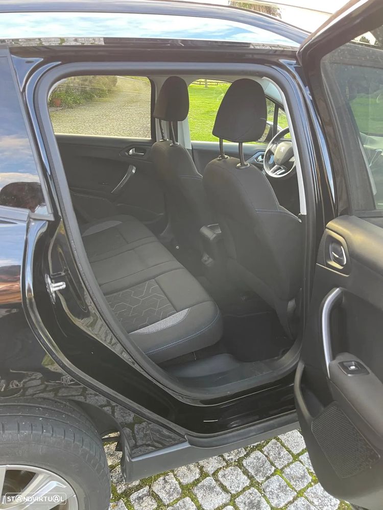 Peugeot 2008 1.2 PureTech Active - 9