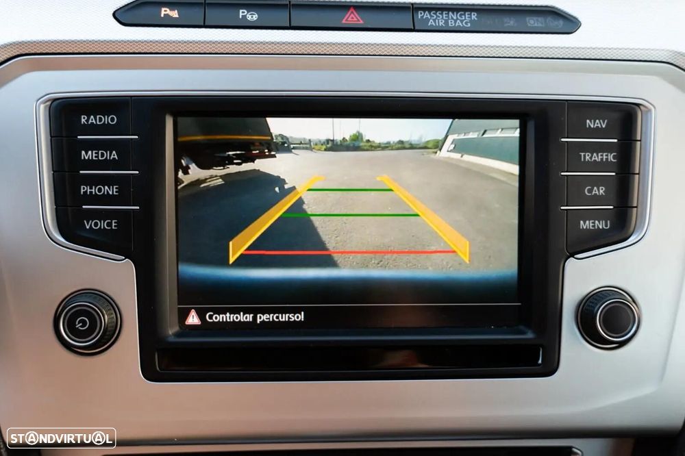 VW Passat Variant 1.6 TDI Confortline DSG - 16