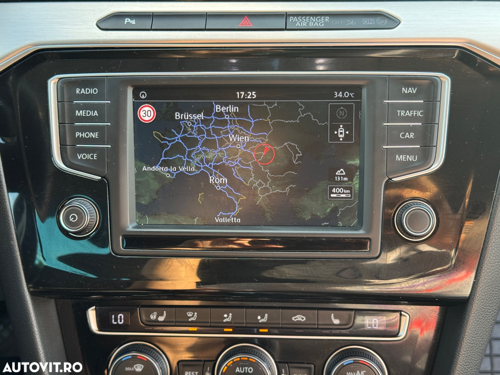 Volkswagen Passat Variant 2.0 TDI SCR DSG (BlueM. Tech) Highline - 14