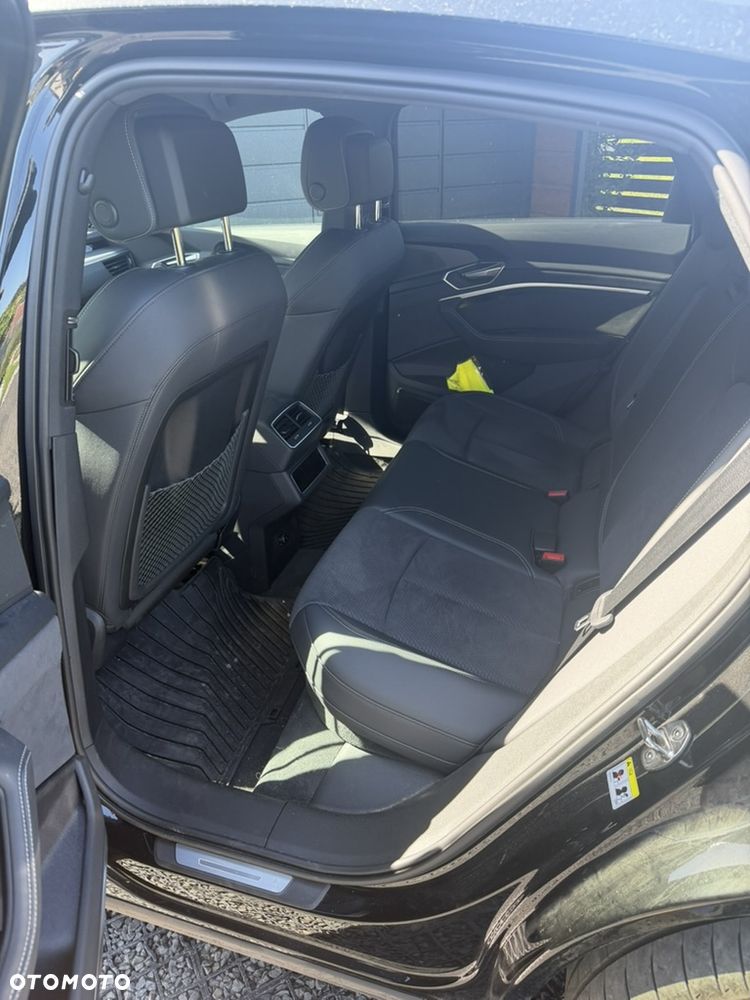 Audi Q8 Sportback e-tron - 7