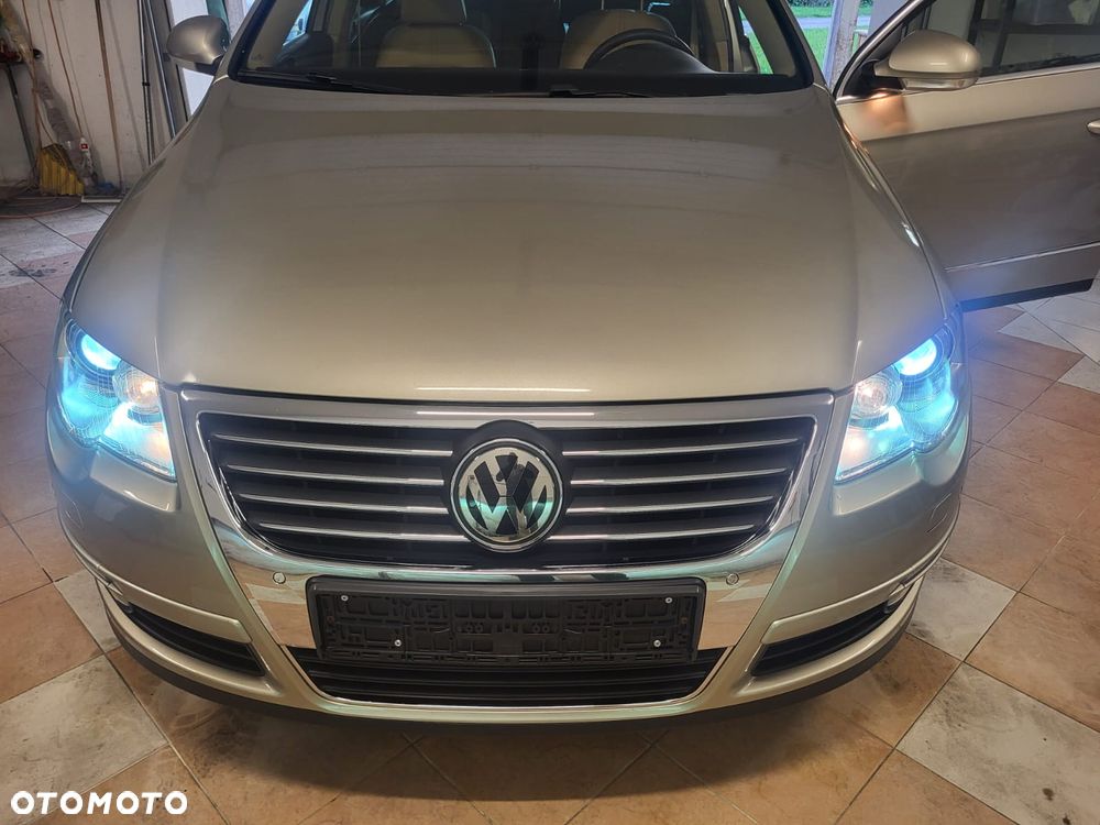 Volkswagen Passat Variant 2.0 TDI DSG Highline - 14