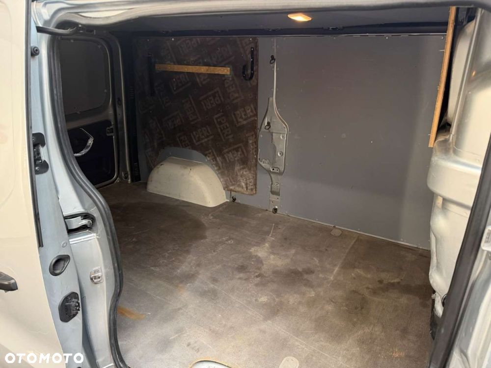 Opel VIVARO - 27